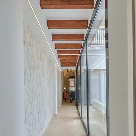 Alberic Right Apartment