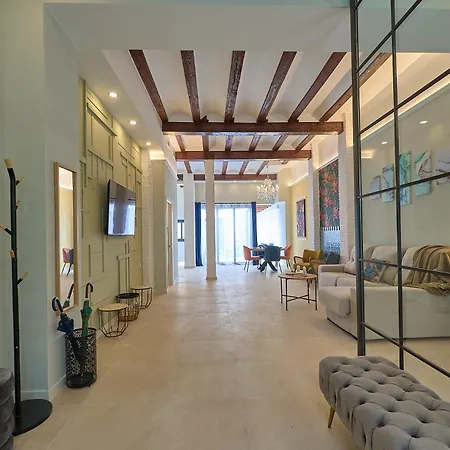 Alberic Right Apartment *