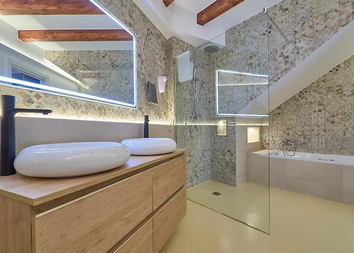 Invalencia Alberic Jungle R Big House Stylish 3 Bdr & 3 Wc With Private Terrace