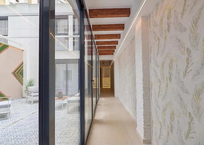 Invalencia Alberic Jungle R Big House Stylish 3 Bdr & 3 Wc With Private Terrace